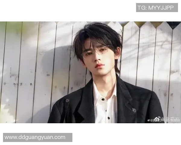 足球明星宋亚轩的成长之路与未来展望揭秘